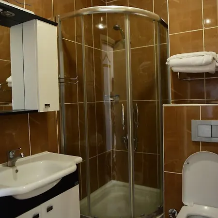 Seref Yalova (Yalova)